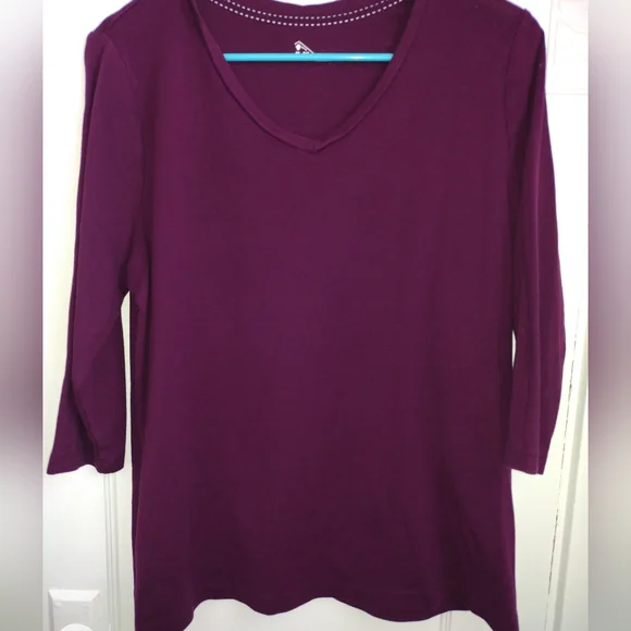 Bundle St johns Bay tops - Picture 3 of 3